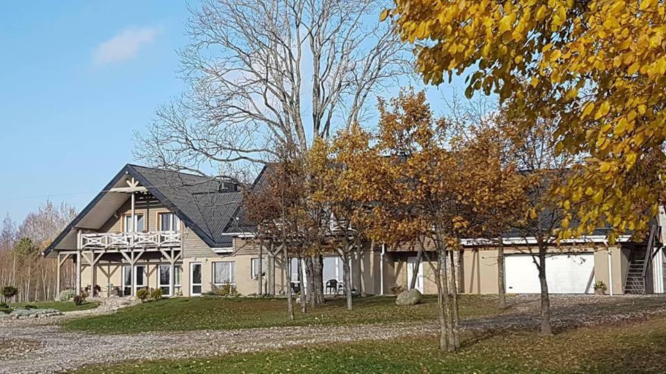 Villa Cheval Aukštadvaris Eksteriør billede
